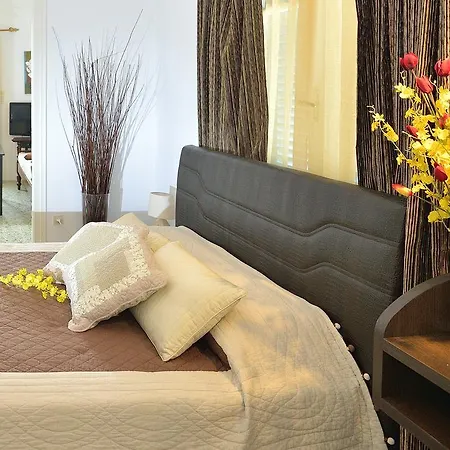 Nazos 1 Mykonos Town