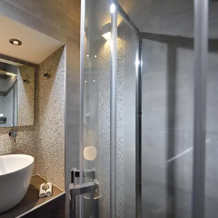 Nazos 1 Mykonos Town