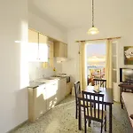 Nazos 1 호텔 2*