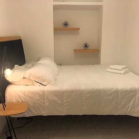 호텔 Nazos 1 2*